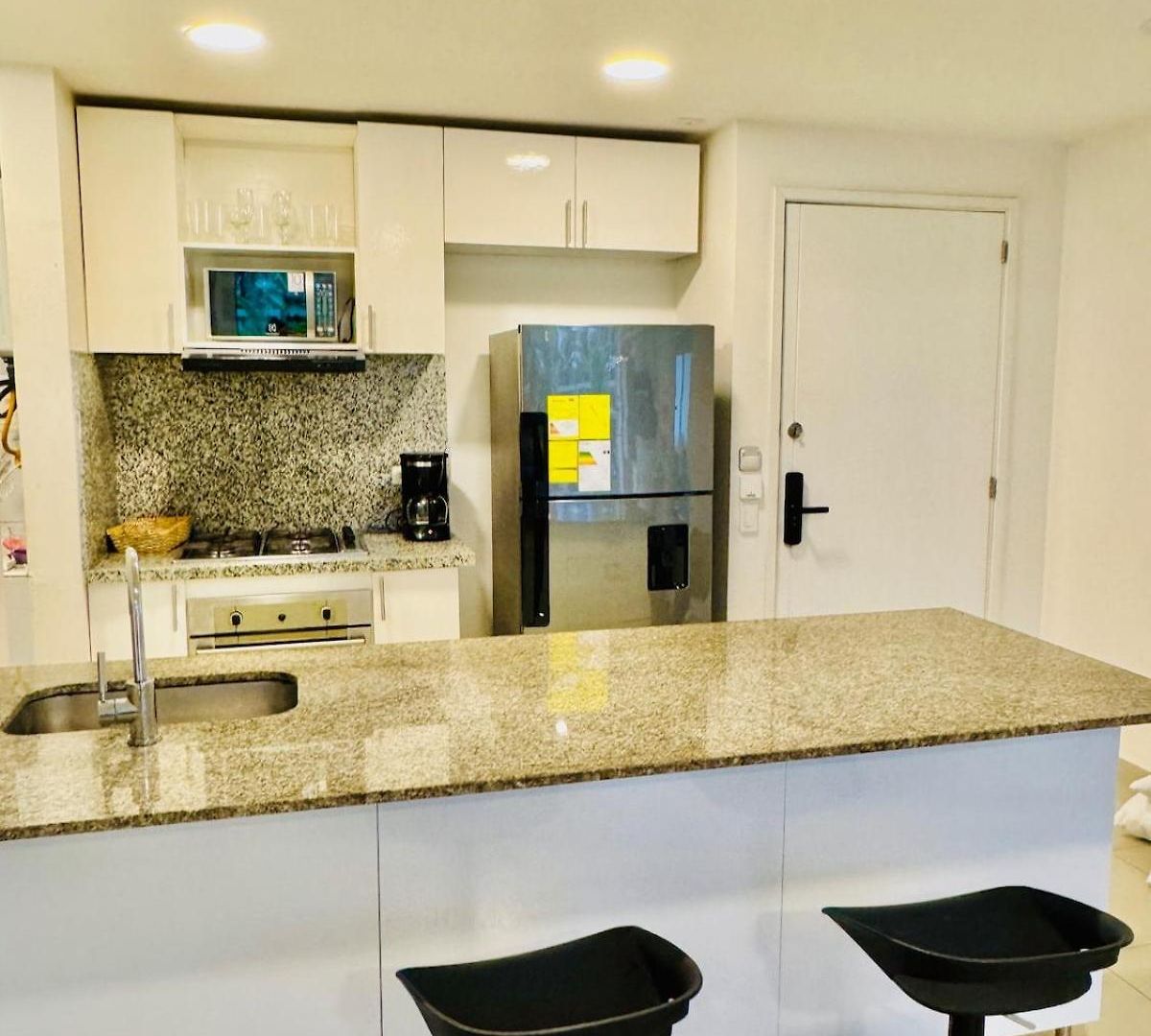 Apartamento En Con Balcón En Morros *