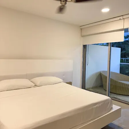 En Con Balcón En Morros Apartamento *